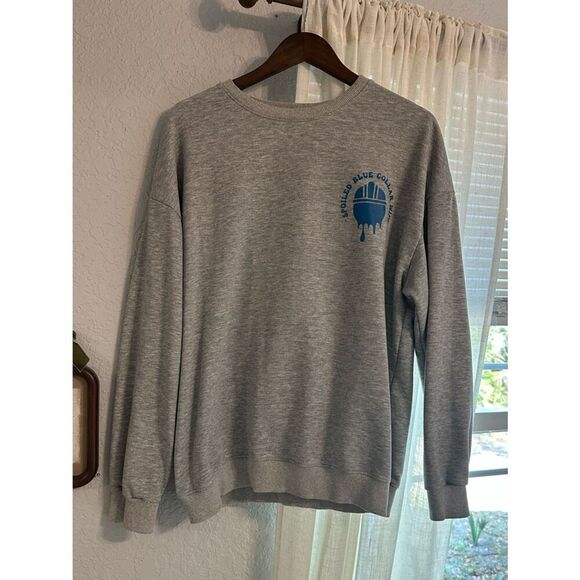Amazon Sweaters - ✨3/$10✨ Graphic Sweater